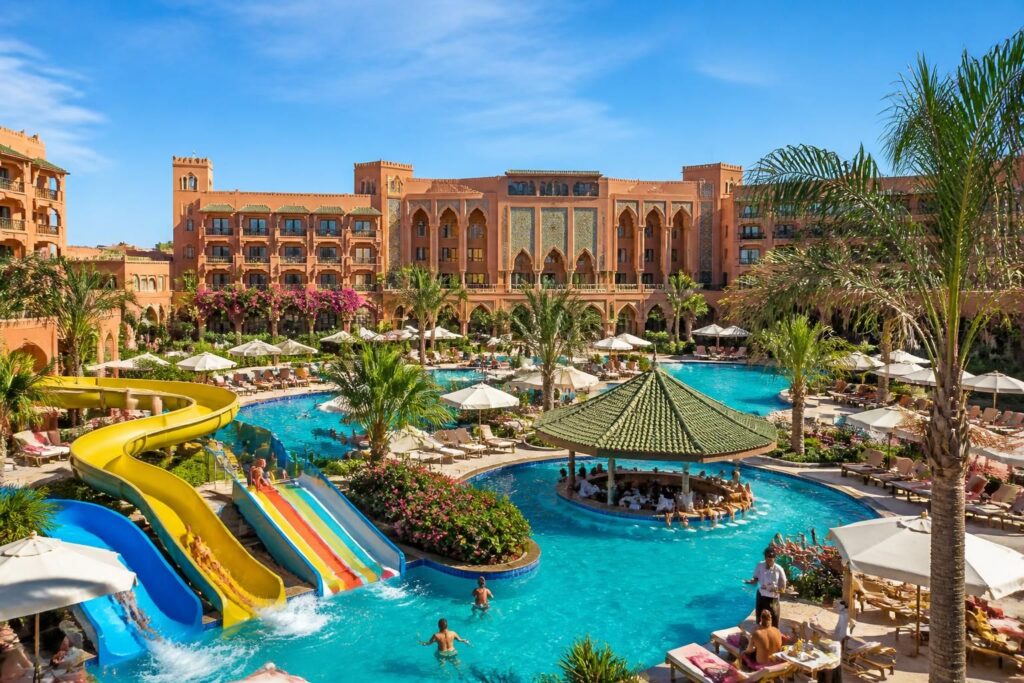 découvrez notre sélection d'hôtels 5 étoiles à marrakech en formule all inclusive, avec parc aquatique et toboggans pour des vacances inoubliables en famille ou entre amis.